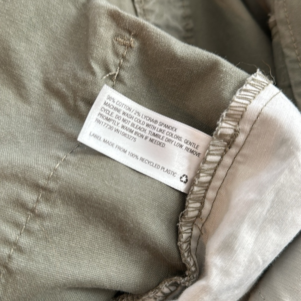 Universal Threads Green Jumper - image 8